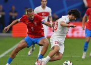 米兰体育登录入口-关于捷克队在欧锦赛资格赛中遭遇艰难战局的信息