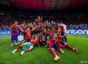 米兰体育app-西班牙轻松取胜，领跑小组赛第一名