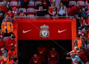 米兰体育官方登录入口-曼城逼平利物浦，英超榜首之争激烈