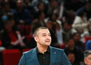 米兰体育在线-凭借一波上海队，CBA季后赛成功逆转，现场教练席炸锅的简单介绍