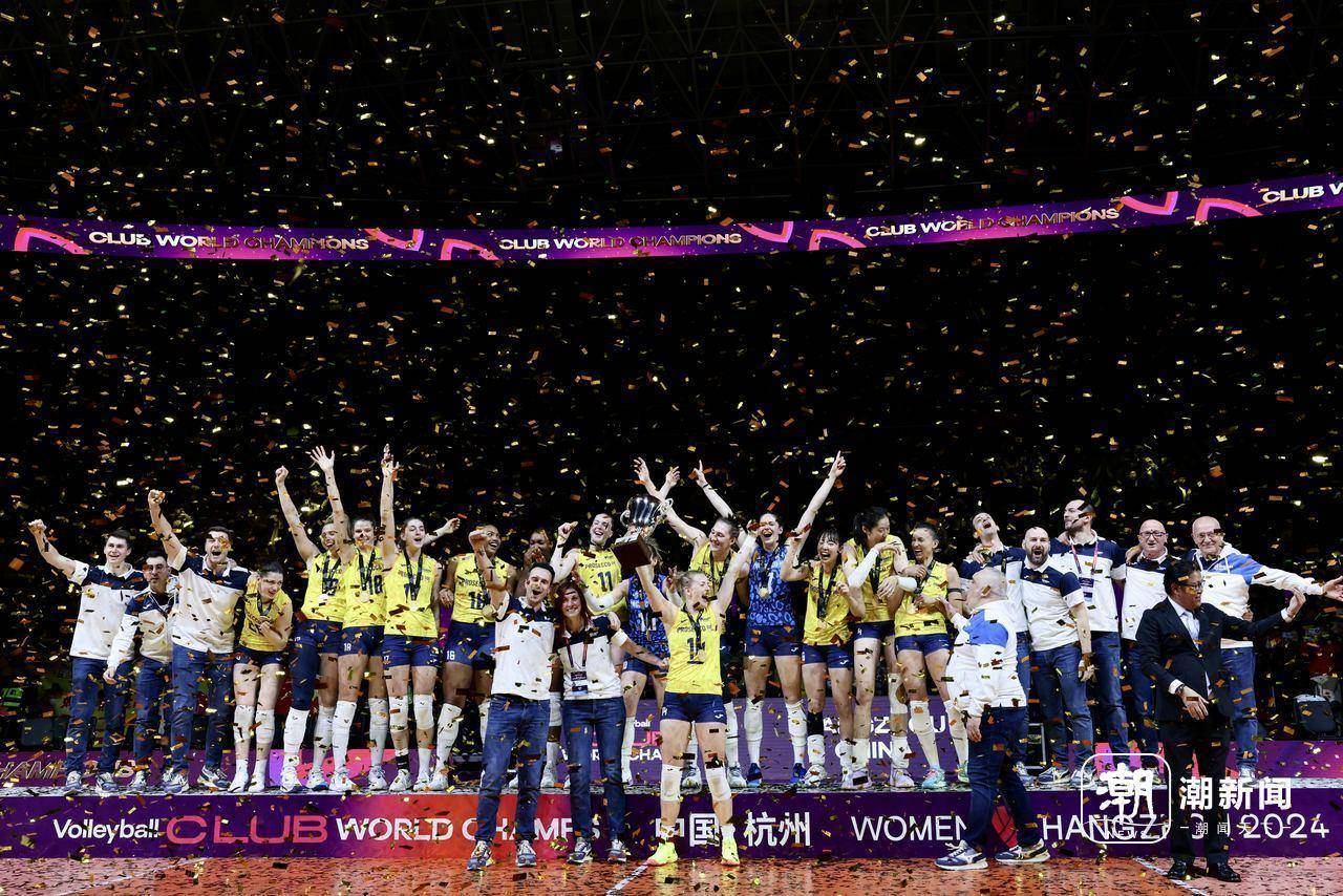 意大利击败俄罗斯夺得排球冠军