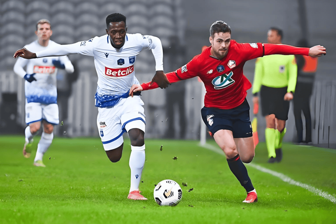 关于里尔客场大胜朗斯，法甲排名升至第二的信息