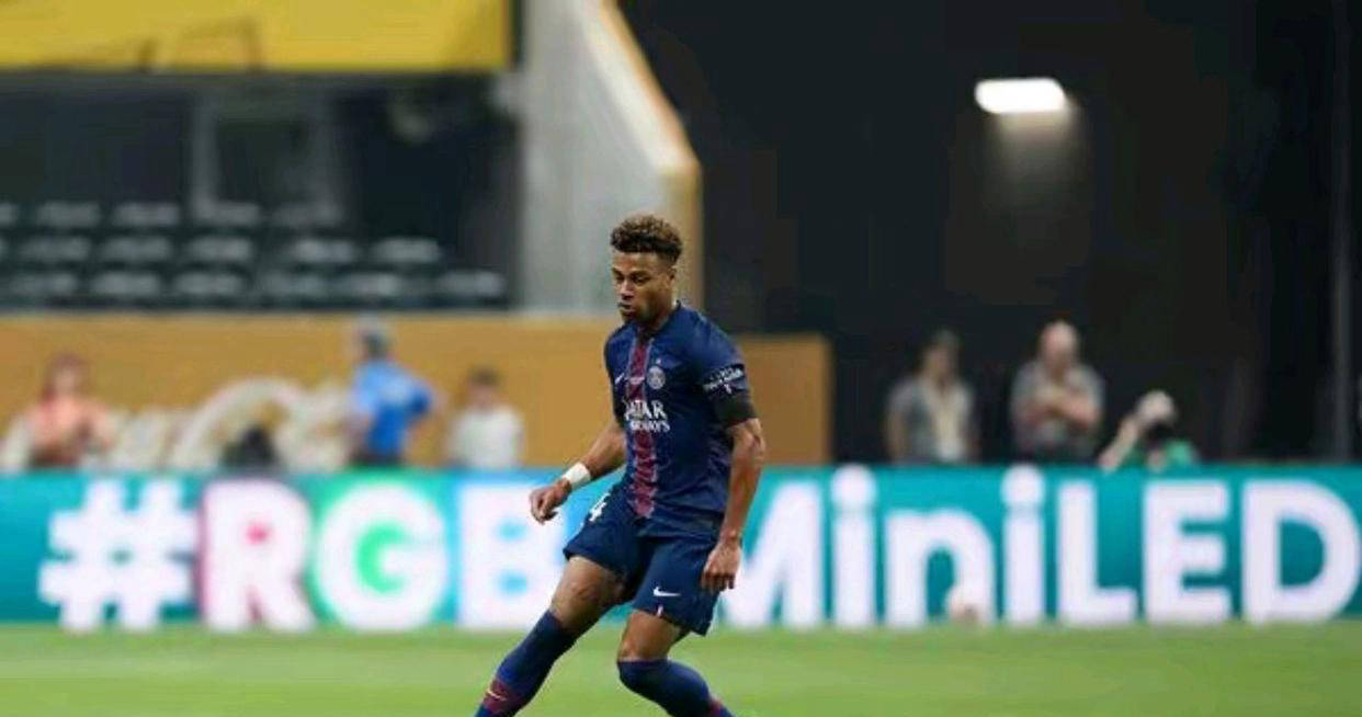 包含拜仁慕尼黑逆转巴黎，雄心壮志令人敬佩的词条