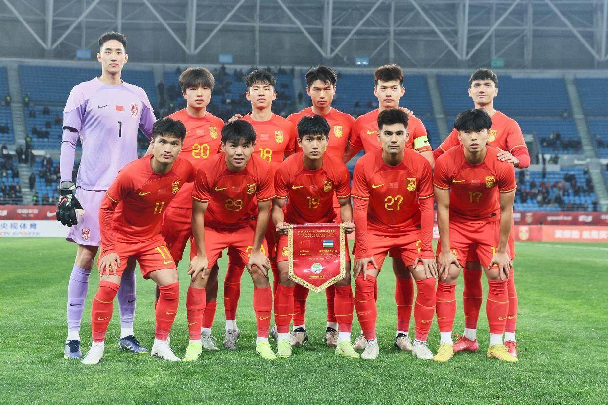 国足冲击冠军,成功跻身国际赛决赛 国足冲击冠军,成功跻身国际赛决赛