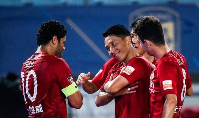 关于球队战术调整获得成功，豪取多场连胜的信息