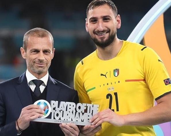 包含意大利球员表现出色成为球队进攻利器的词条