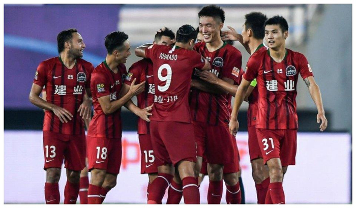 申花胜建业,豪取积分榜前四位置的简单介绍 申花胜建业,豪取积分榜前四位置的简单介绍